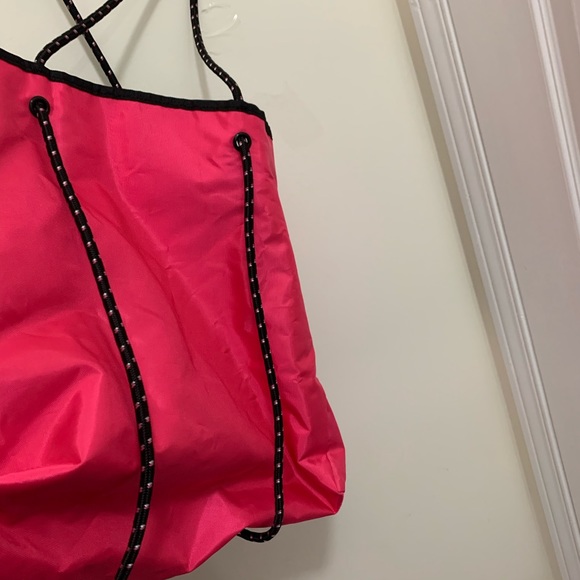 Victoria Secret Beach Water-Proof Tote Bag - Picture 12 of 16